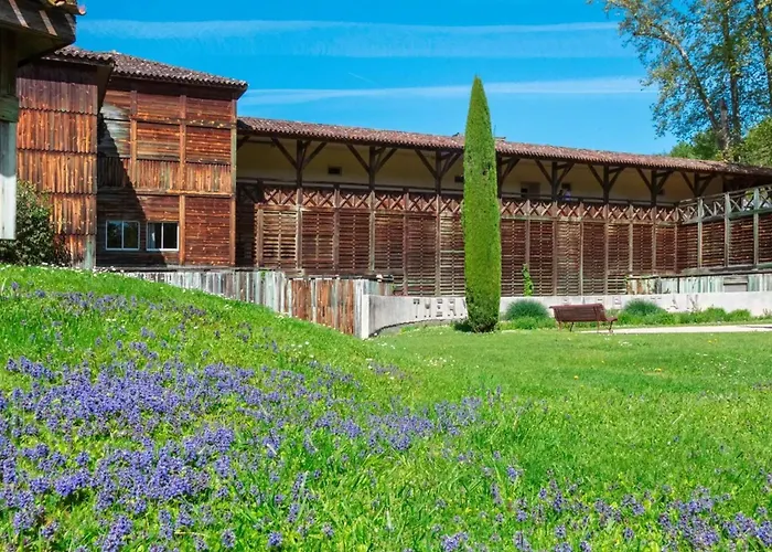 T1 Bis Avec Balcon, Animaux Admis, Parking Et Wifi Gratuits - Fr-1-841-7