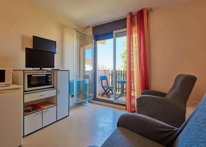 T1 Bis Avec Balcon, Animaux Admis, Parking Et Wifi Gratuits - Fr-1-841-7 Apartment